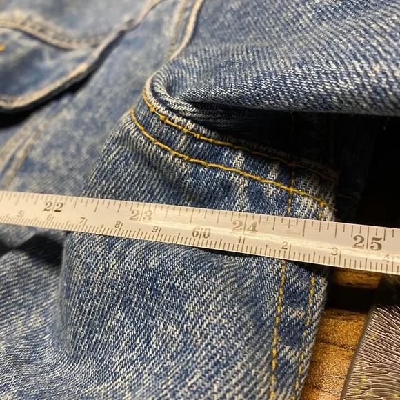 Distressed Denim Jacket size Large - Picture 4 of 7